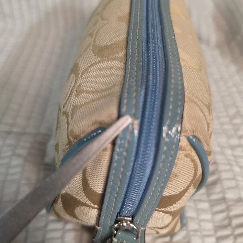 Signature COACH Zip Cosmetic Bag Multi Stripe Signature Canvas